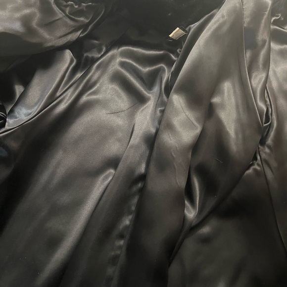 Elegant Black Hooded Women's Coat - Picture 14 of 16